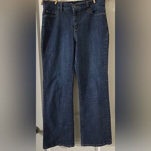 Levi's 512 Bootcut Midrise Jeans - Medium Blue